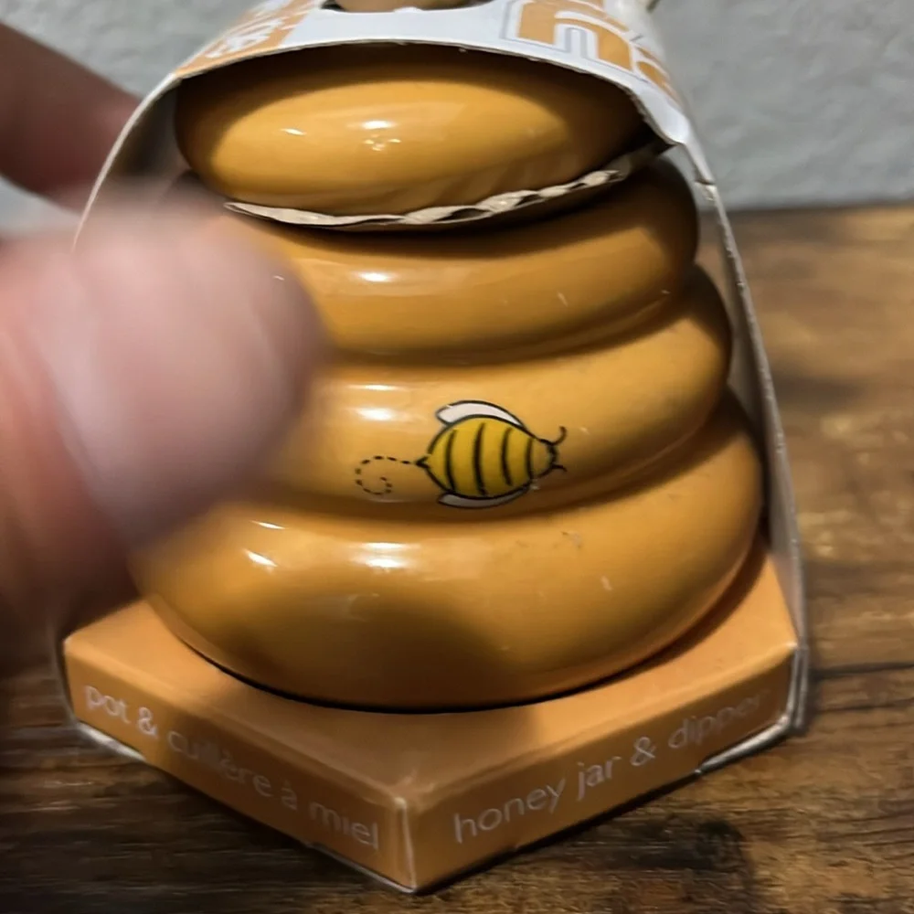Joie Honey jar & dipper NWT